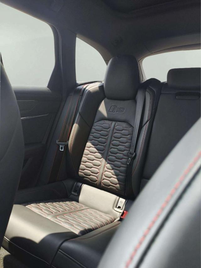 AUDI RS6 BTM EDITION 980 CV NARDO' OPACO
