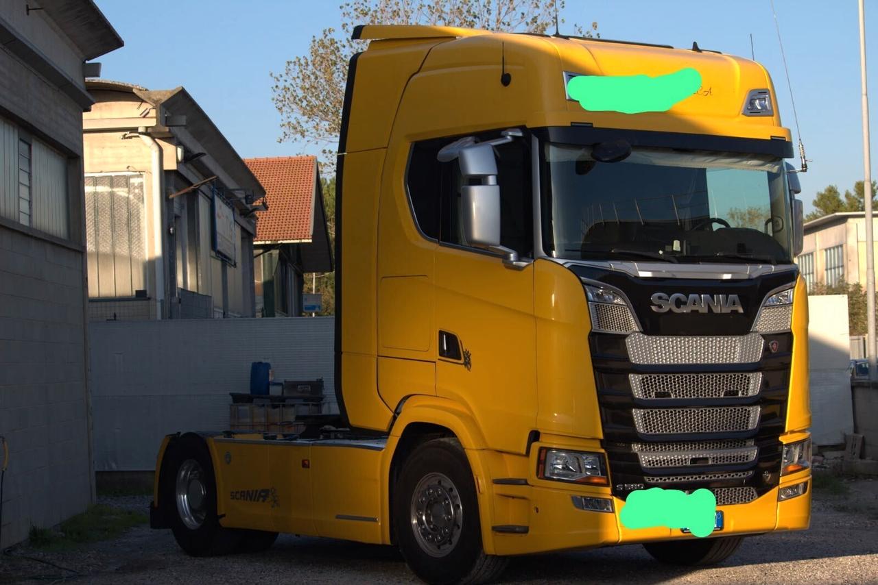 SCANIA S 580 CON IMPIANTO IDRAULICO