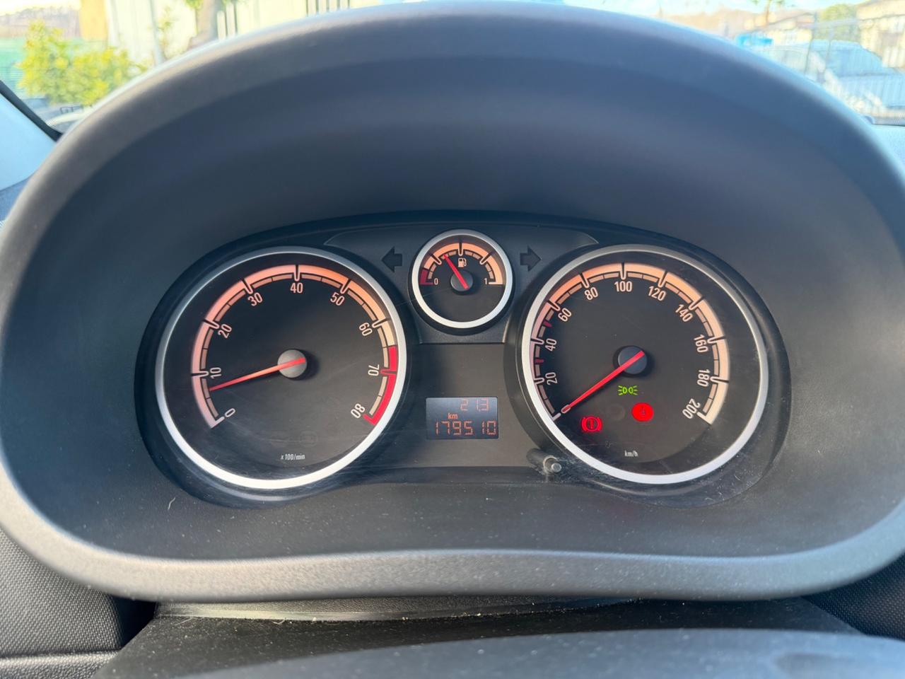 Opel Corsa 1.2 3 porte Sport