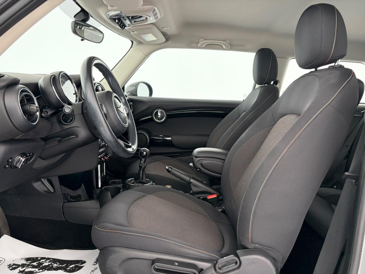 Mini Cooper D 1.5 Business 3p - NEOPATENTATI