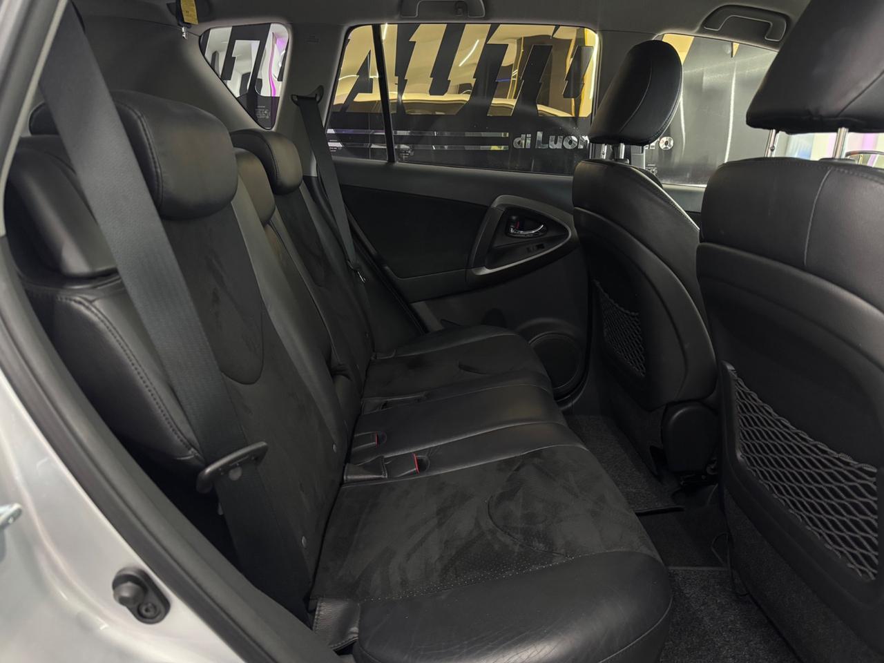 Toyota RAV4 2.2 D-4D 150CV Lounge Iper Full