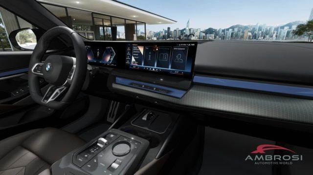 BMW 520 Serie 5 d xDrive Touring Msport Travel Package