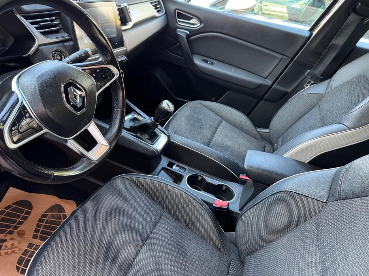 Renault Captur TCe 100 CV Intens