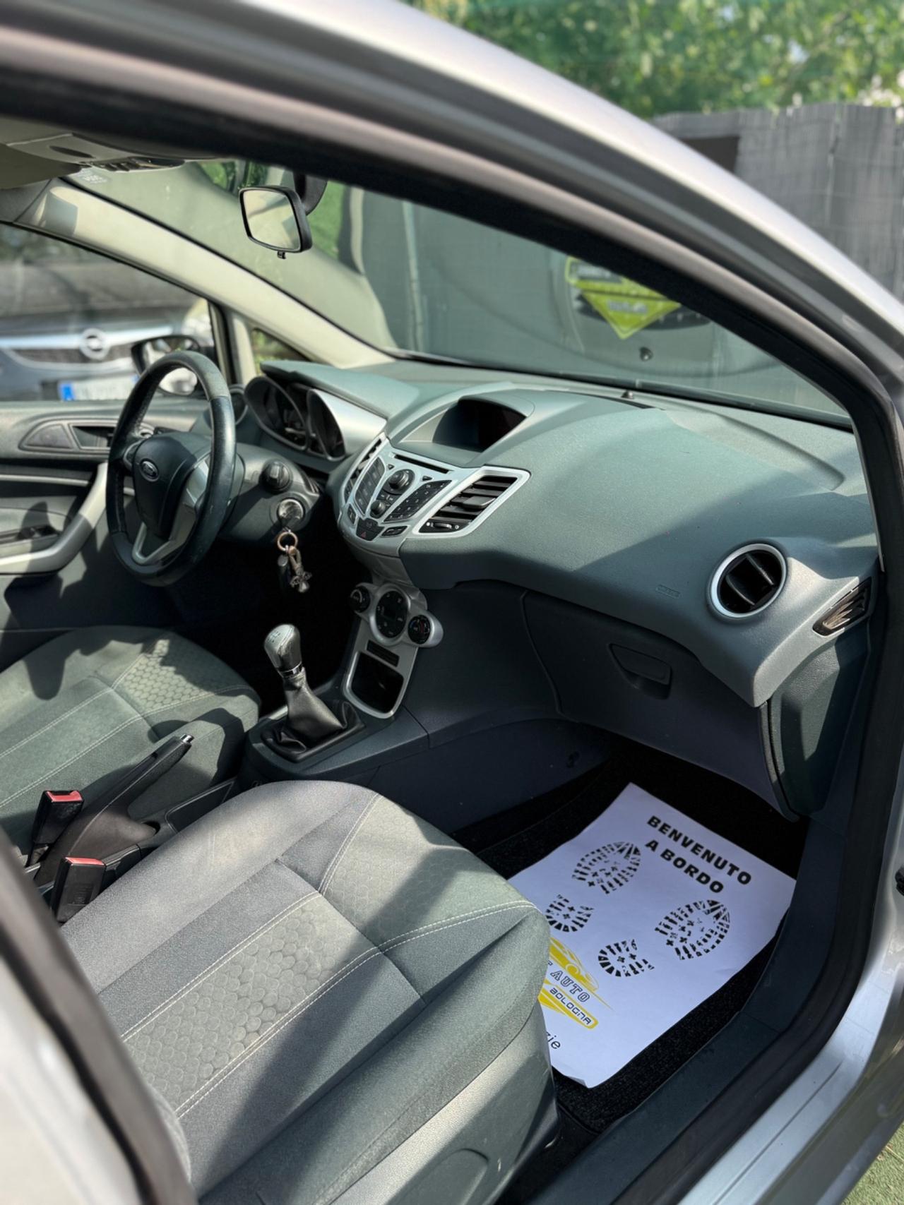 Ford FIESTA 1.4 GPL TITANIUM 5 PORTE NEOPATENTATI