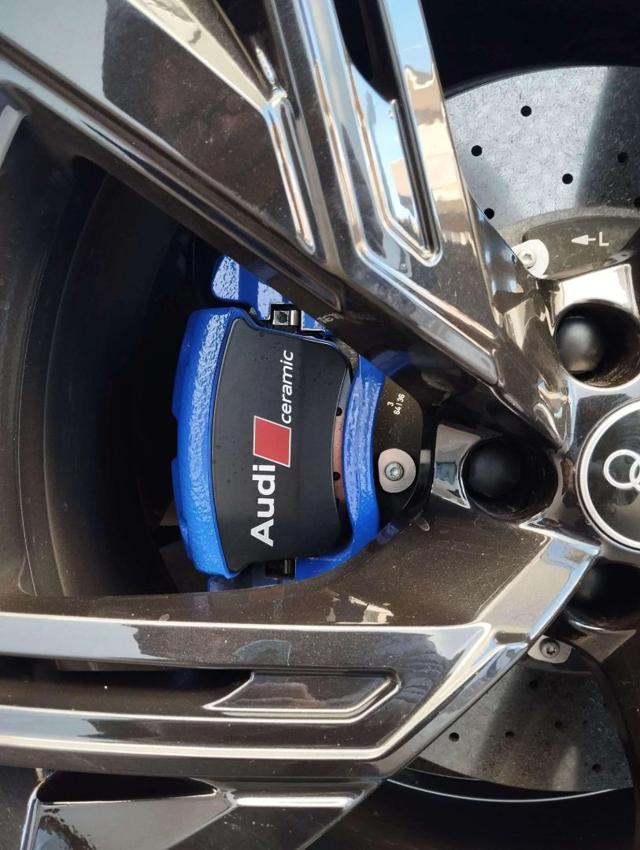 AUDI RS6 Avant 4.0 TFSI V8 quattro tiptronic Color esclusiv