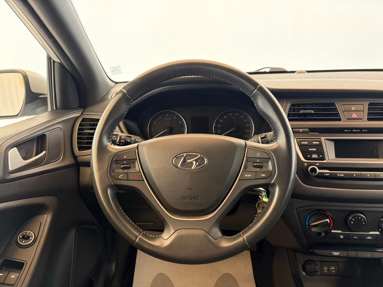 Hyundai i20 5p 1.2 Classic 75cv *NEOPATENTATI*
