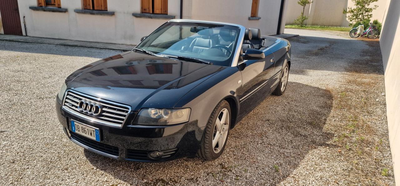 Audi A4 Cabriolet 2.5 V6 TDI cat