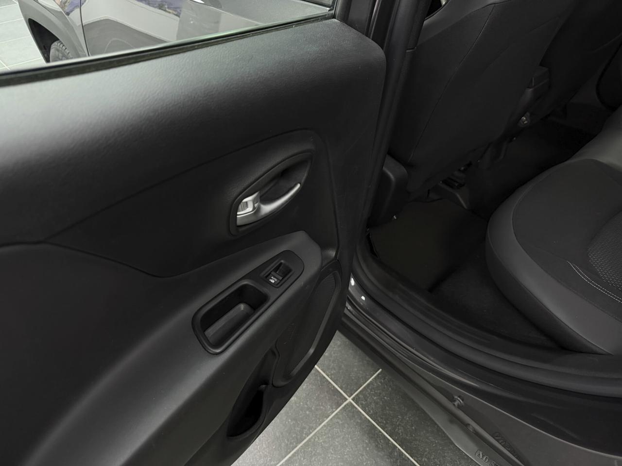 Jeep Renegade 1.6 Mjt DDCT 120 CV Limited