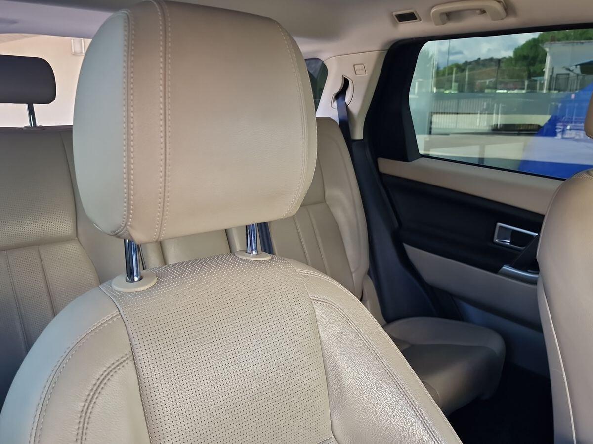 LAND ROVER DISCOVERY SPORT 2.0 PURE