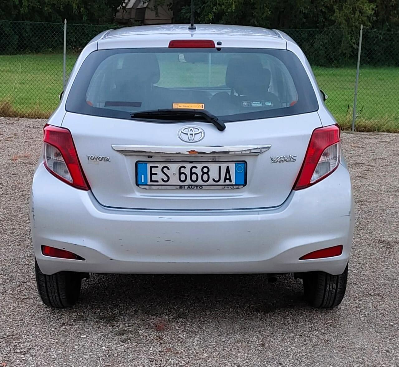 Toyota Yaris 1.4 D-4D 5 porte Lounge