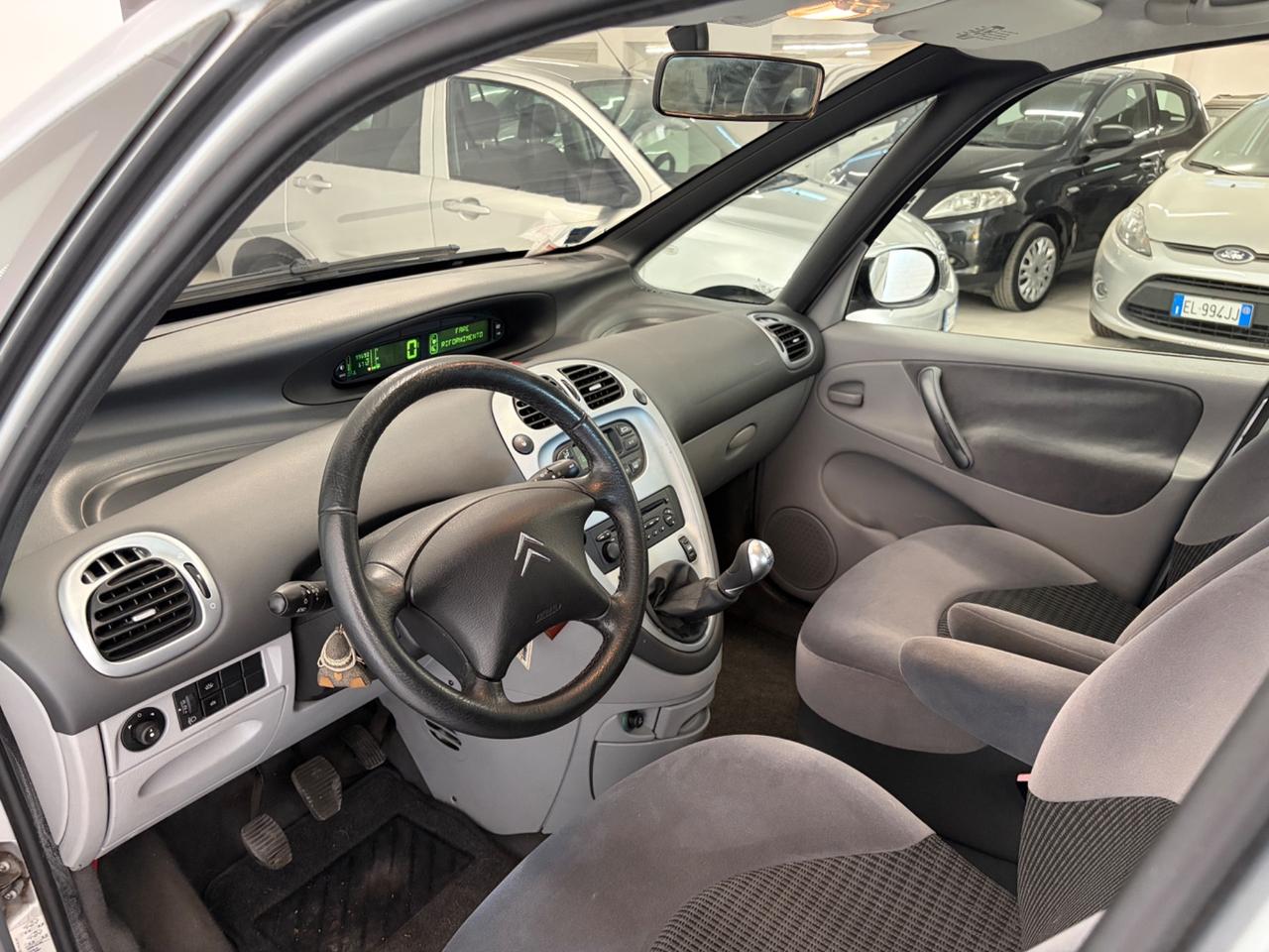 Citroen Xsara Picasso 1.6 16V Exclusive Nuova !