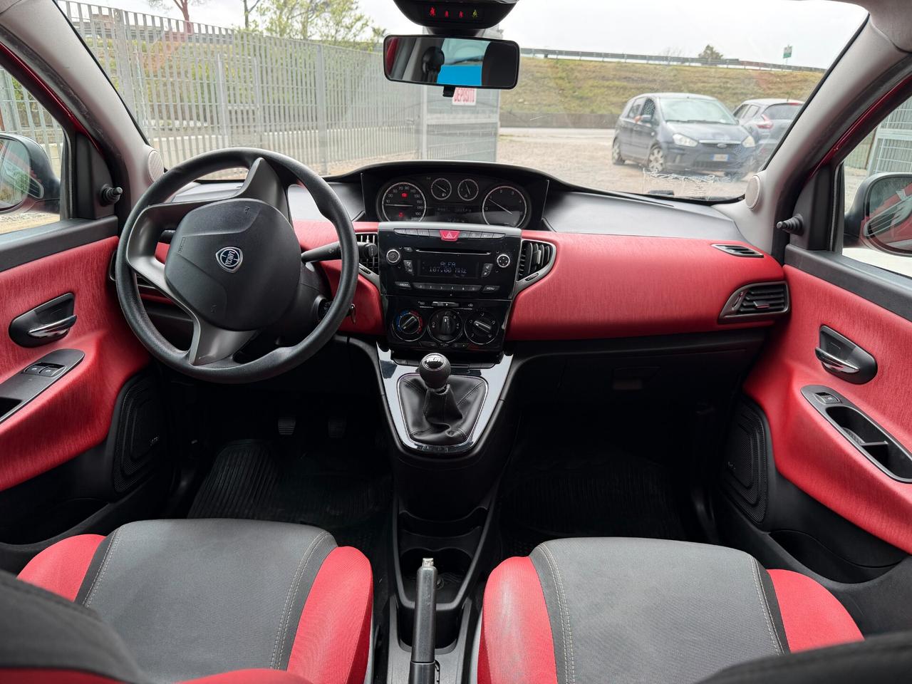 LANCIA YPSILON ANNO 2013 1.3 MJT 95 CV