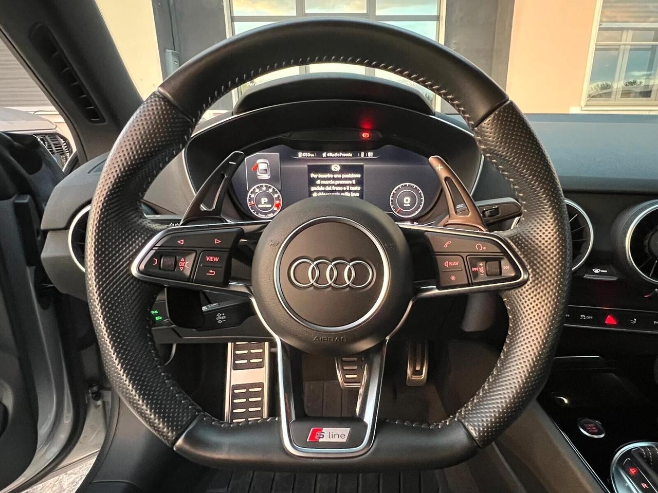 Audi TT Coupé 2.0 TFSI S tronic Sline AKRAPOVIC
