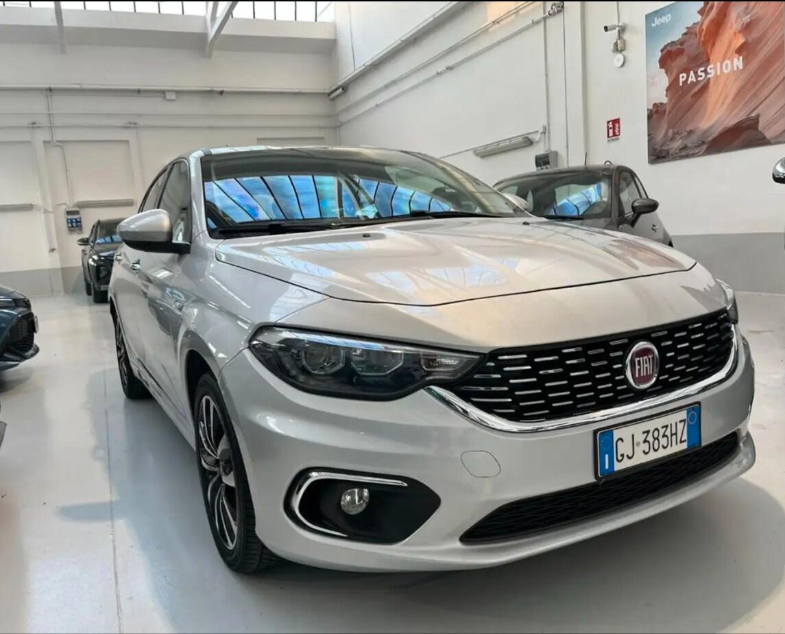 FIAT Tipo (2015-->) Tipo 1.4 T-Jet 120CV 5 port...