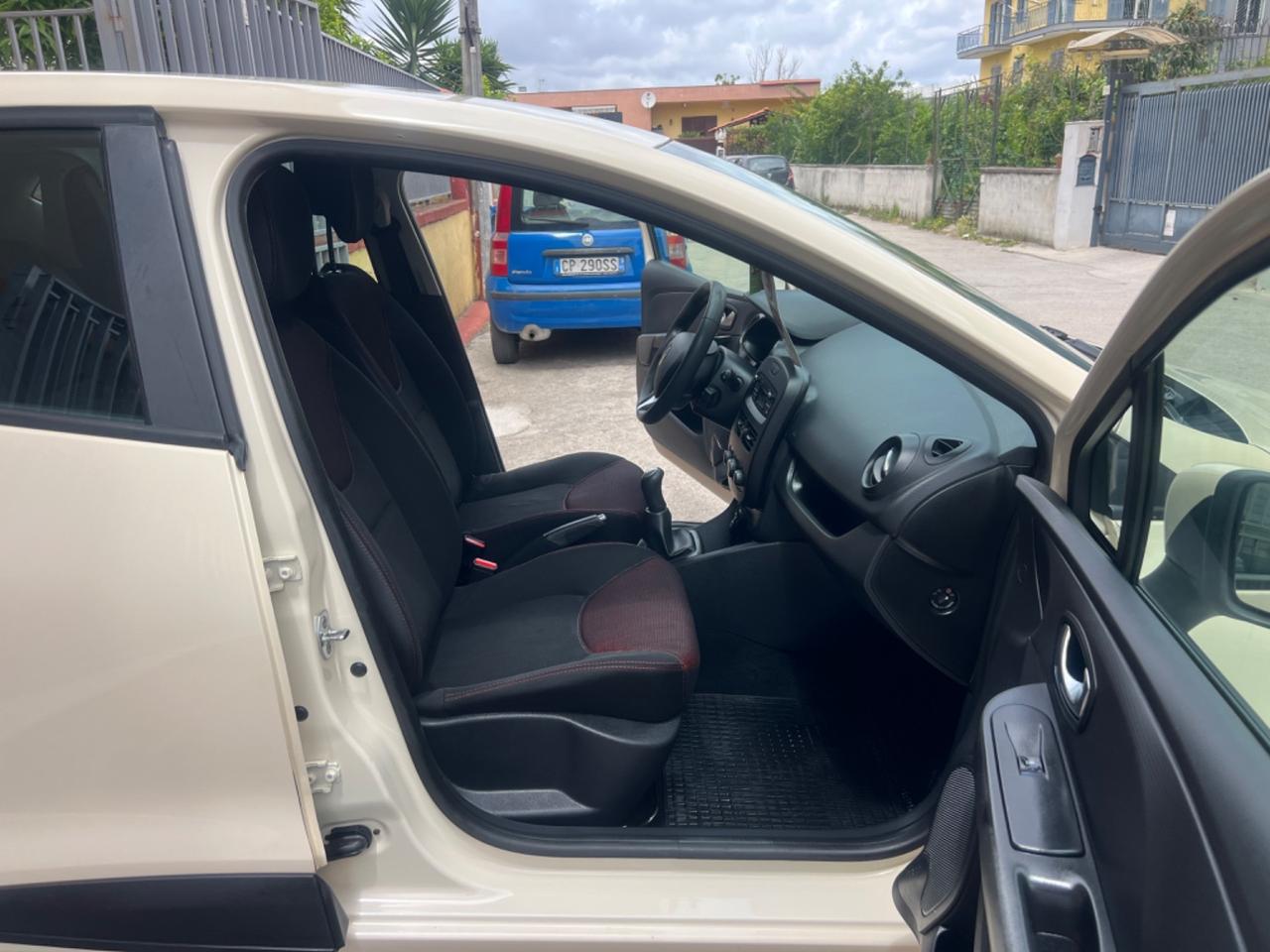Renault Clio dCi 8V 75 CV Start&Stop 5 porte Energy Duel