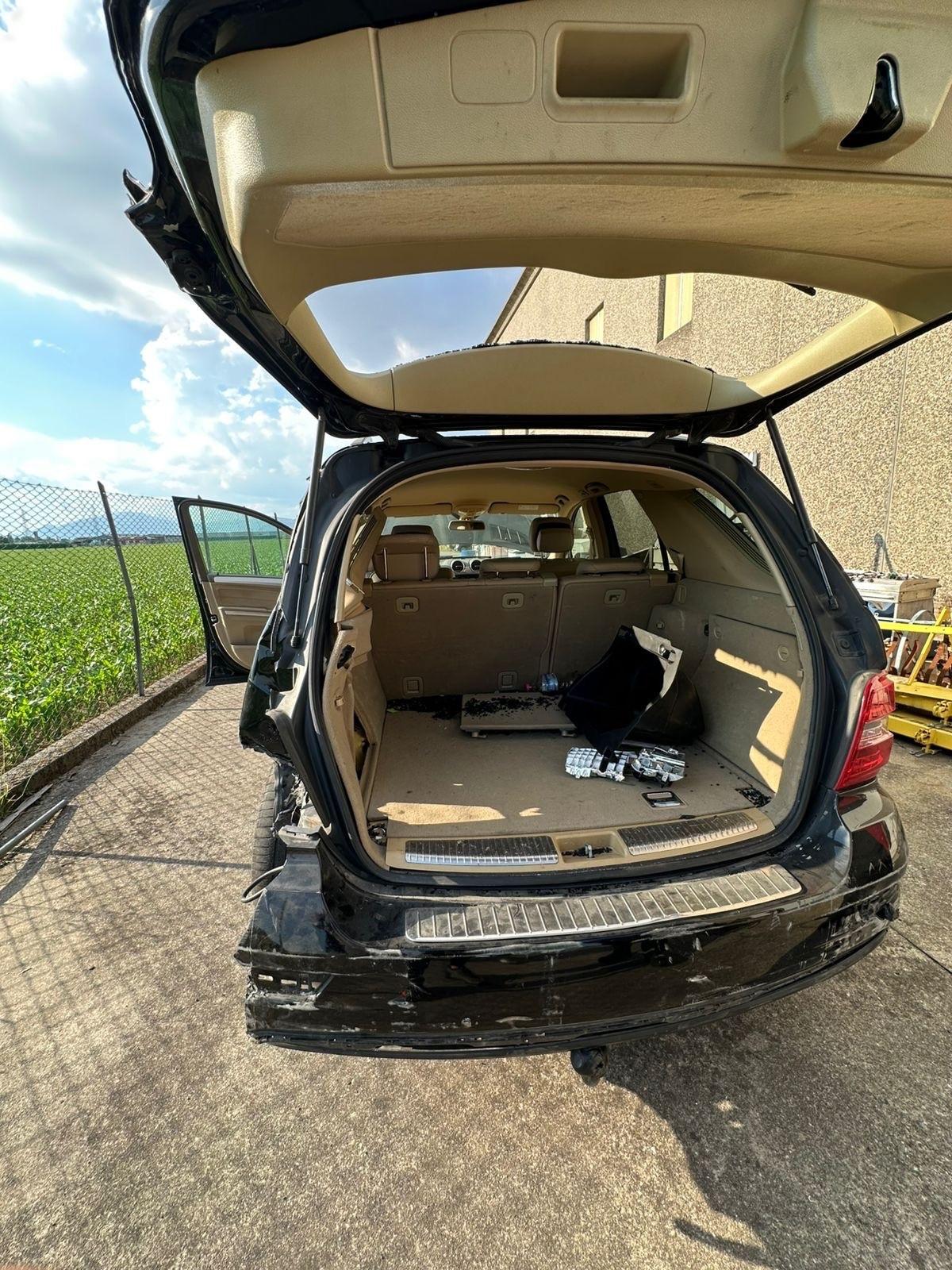 Mercedes-benz ML 300 CDI BlueEFFICIENCY Chrome