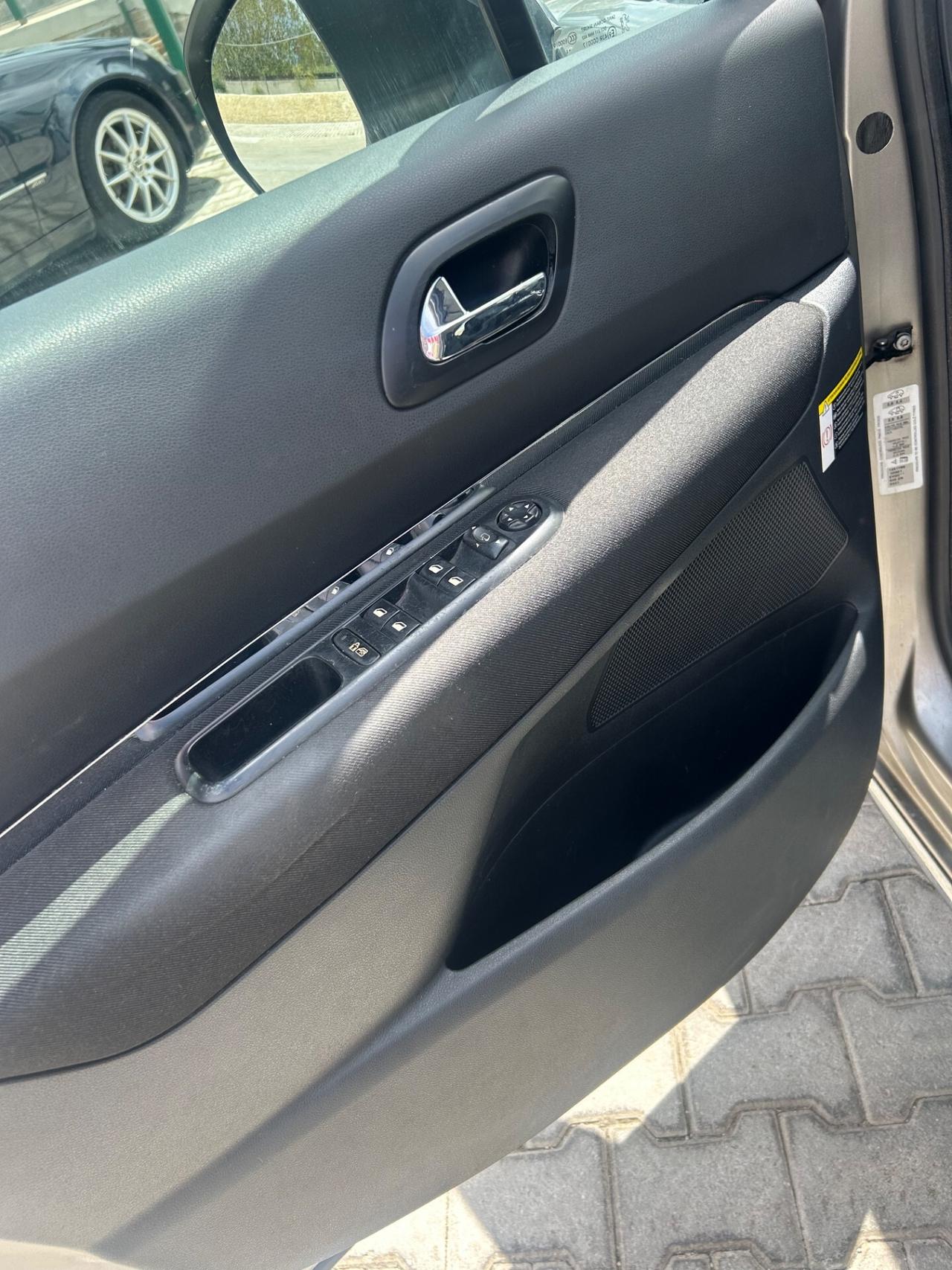 Peugeot 3008 1.6 HDi 110CV Premium