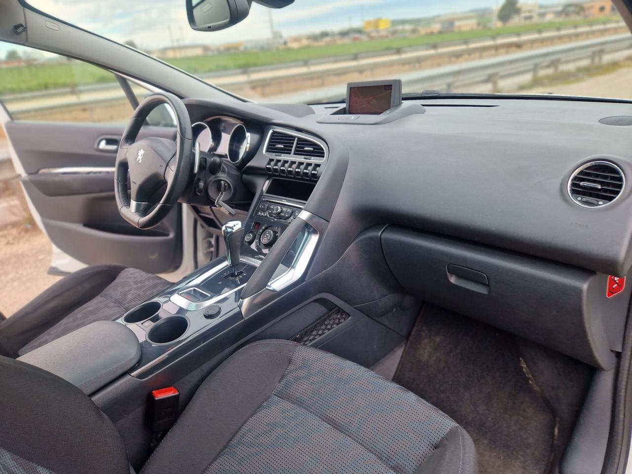 Peugeot 3008 1.6 e-HDi 112CV cambio robotizzato Stop&Start Allure