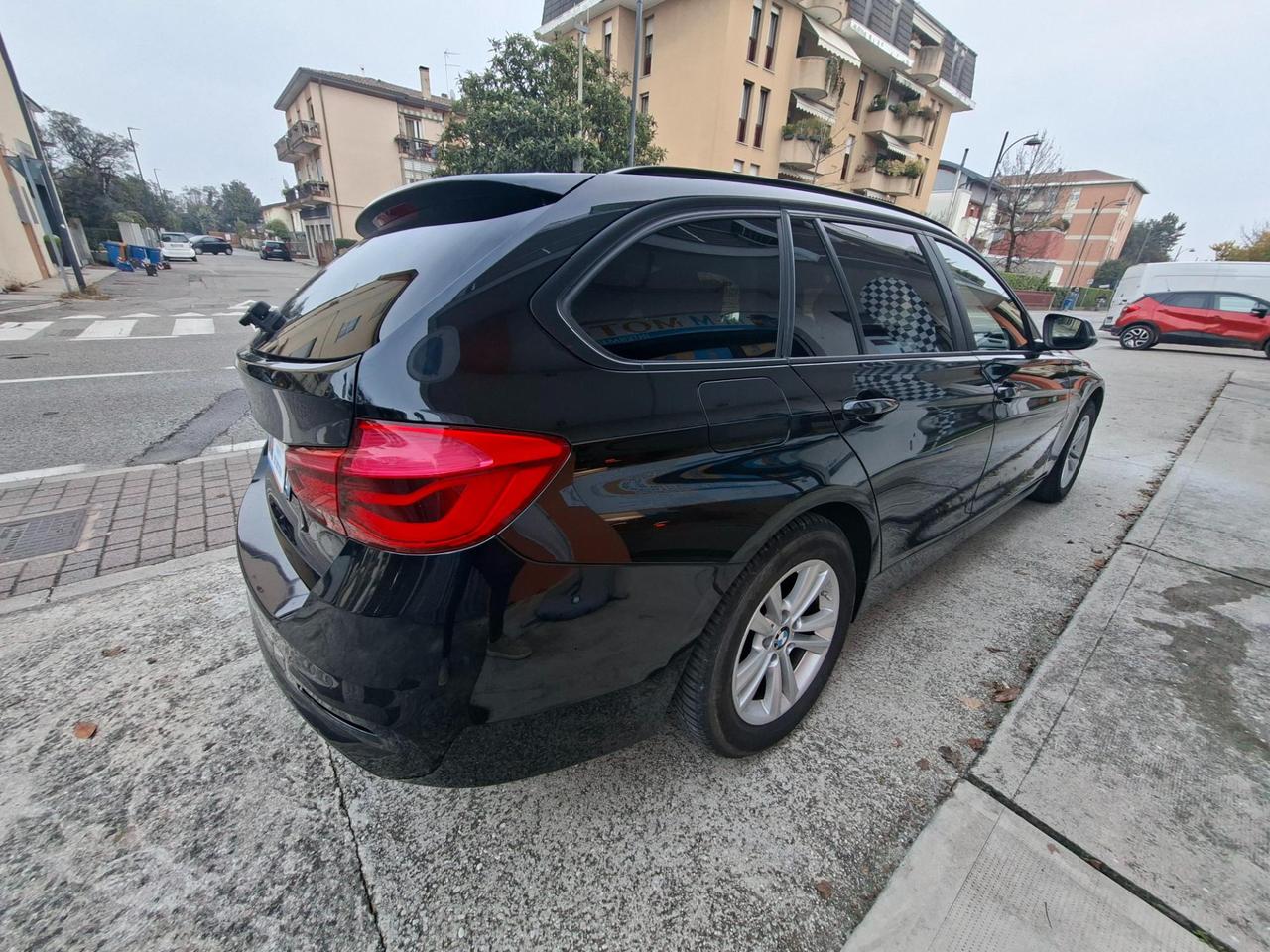 BMW Serie 3 Touring 316d Touring Luxury auto