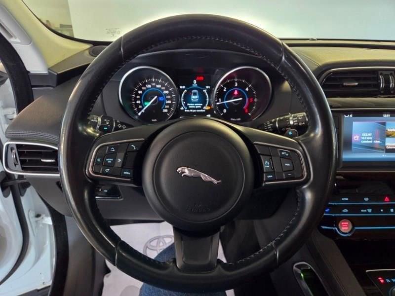 Jaguar F-Pace (X761) 2.0 D 180 CV AWD aut. Portfolio