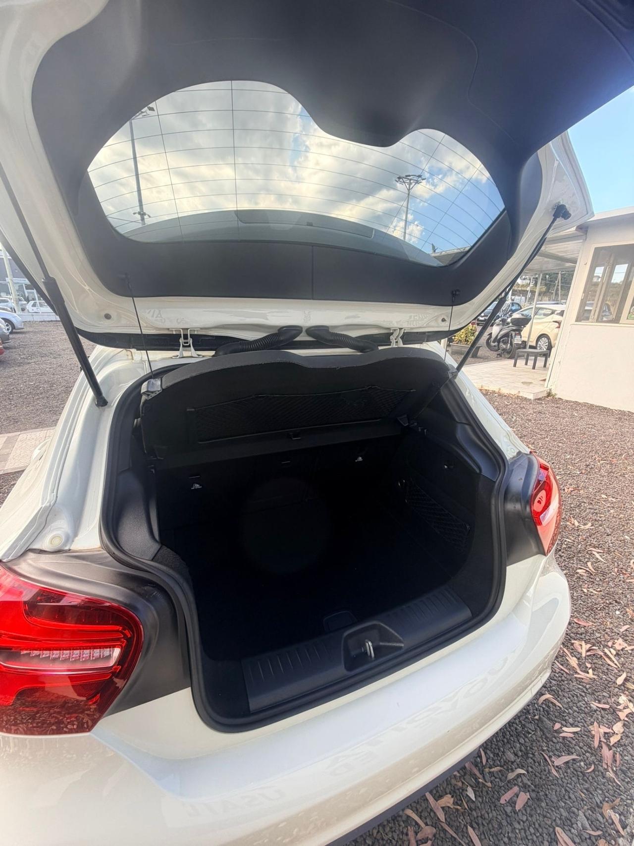 Mercedes-benz A 180 d Automatic AMG Line Premium