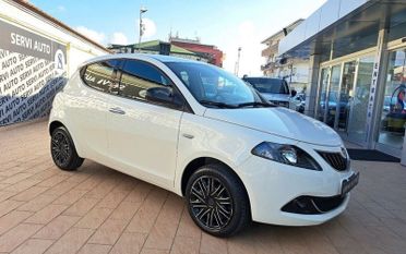 Lancia Ypsilon 1.0 FireFly 5 porte S&S Ecochic Hybrid Gold