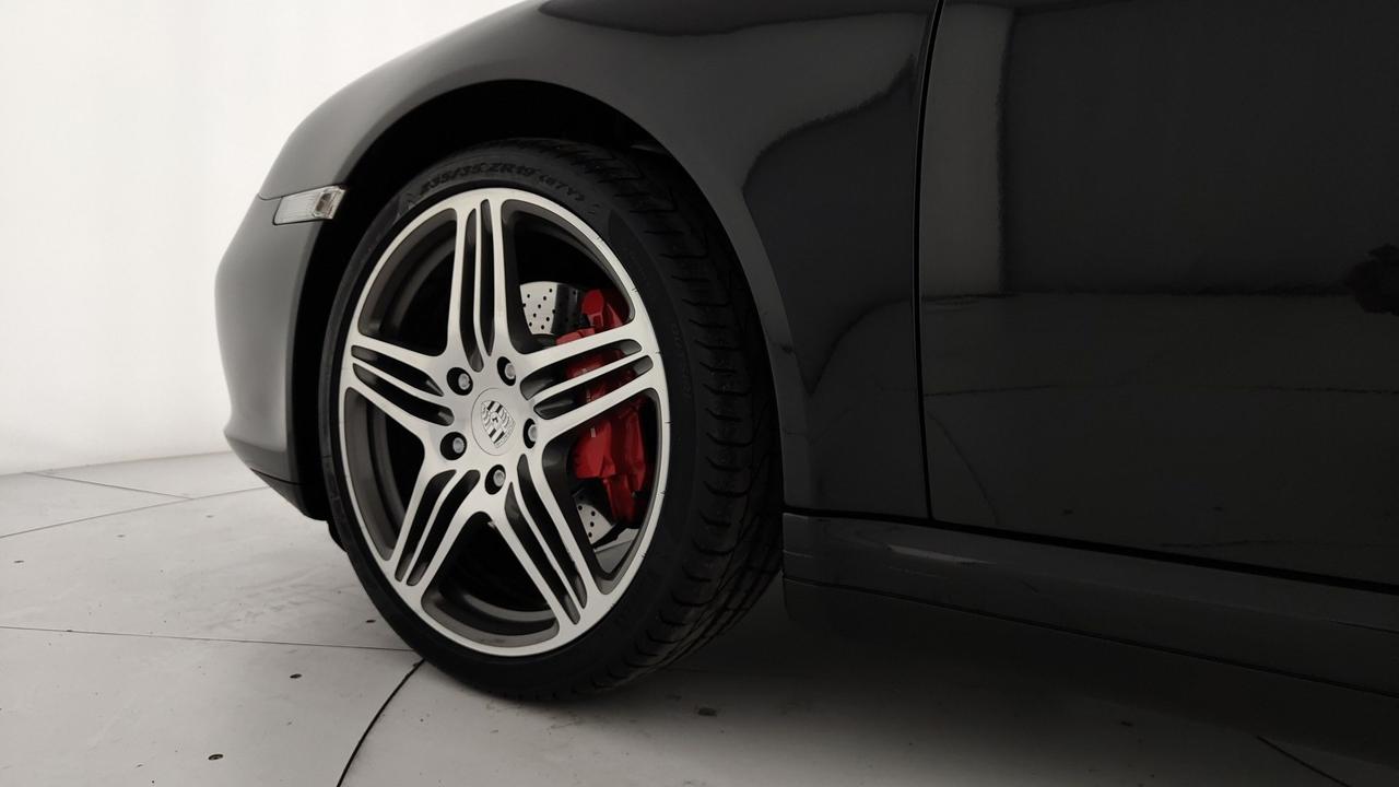 PORSCHE 911 Coupe 3.8 Carrera 4S