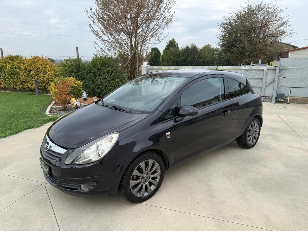 Opel Corsa 1.2 3 porte Sport