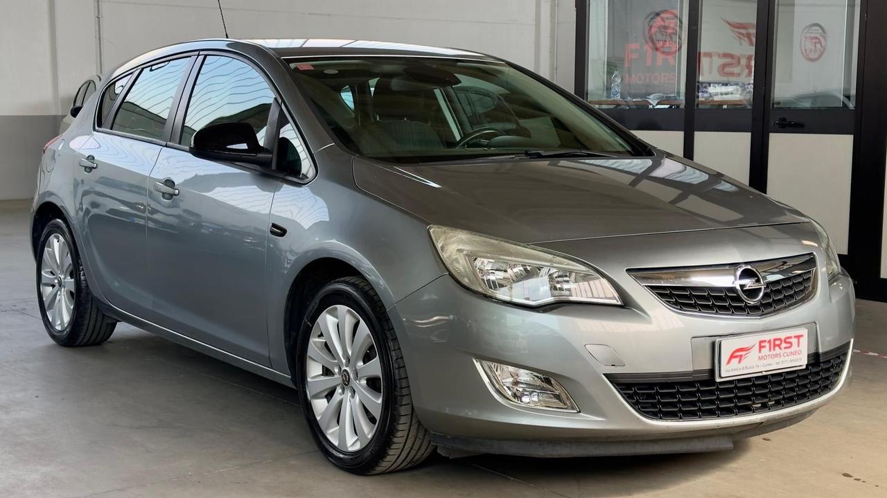 Opel Astra 1.4 Turbo 140CV 5 porte Cosmo