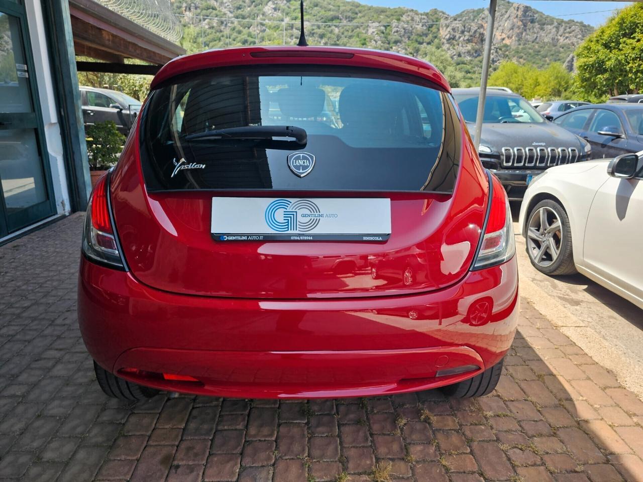 Lancia Ypsilon 1.2 69 CV 5 porte GPL Ecochic Silver