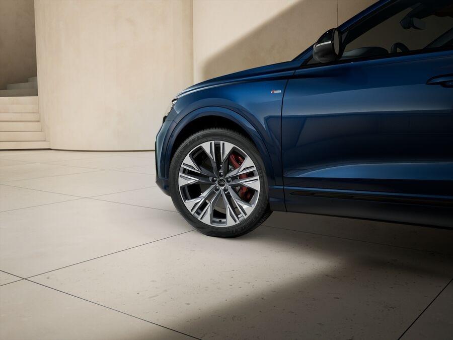 AUDI Q8 55 TFSI e TIPTRONIC QUATTRO S-LINE PLUS