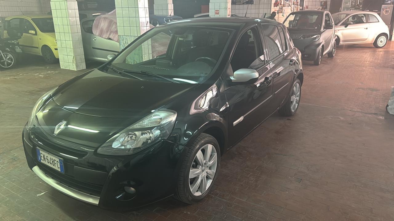 Renault Clio 1.2 16V 5 porte Luxe