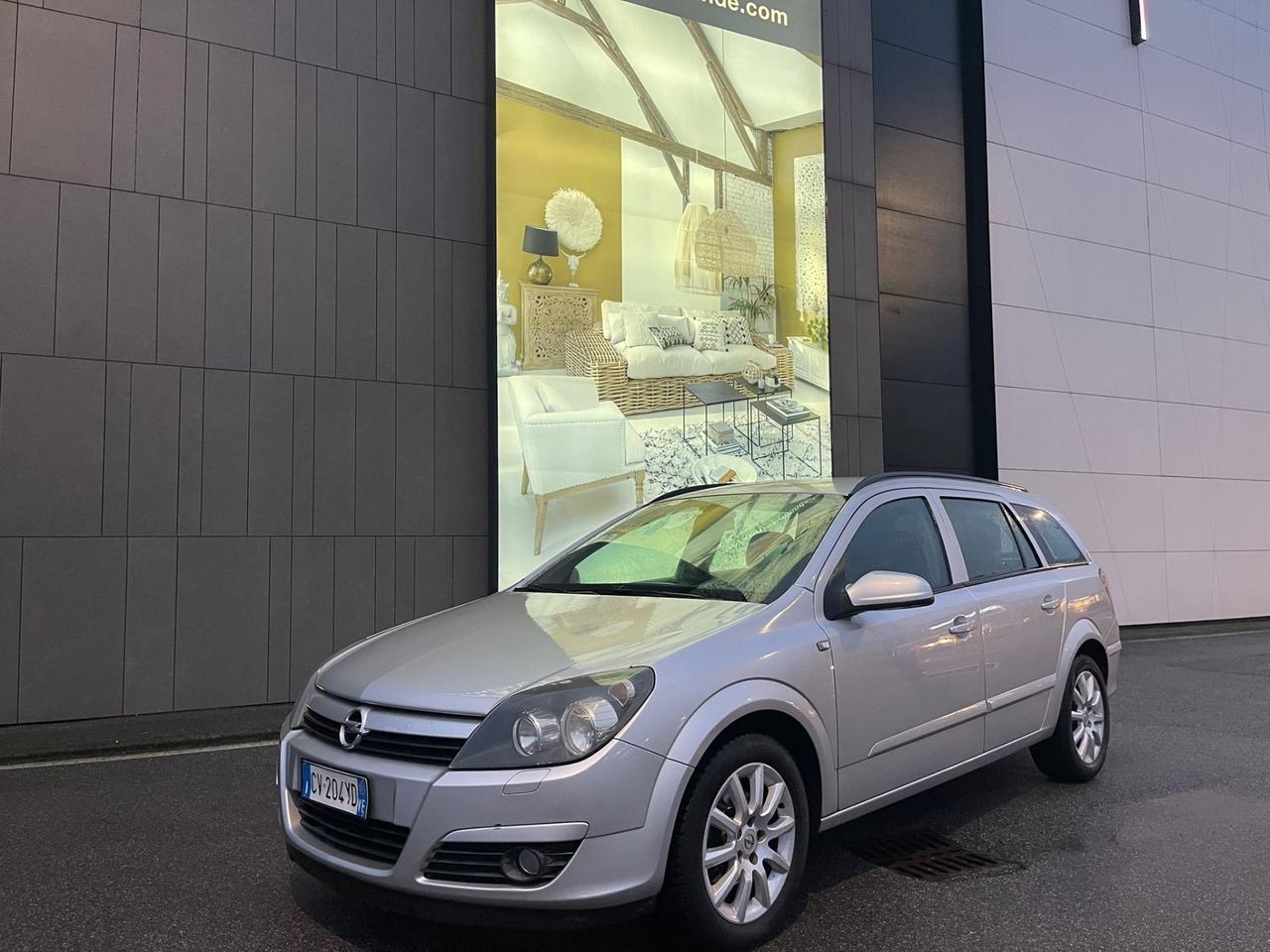 Opel Astra 1.7 CDTI 101CV 5 porte Cosmo