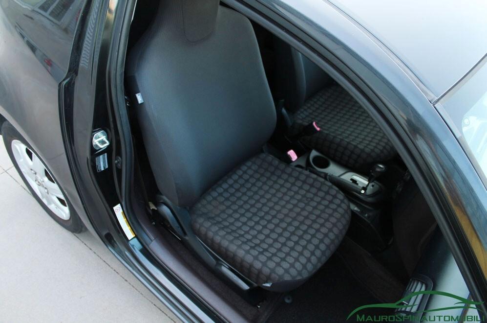 Toyota iQ 1.0