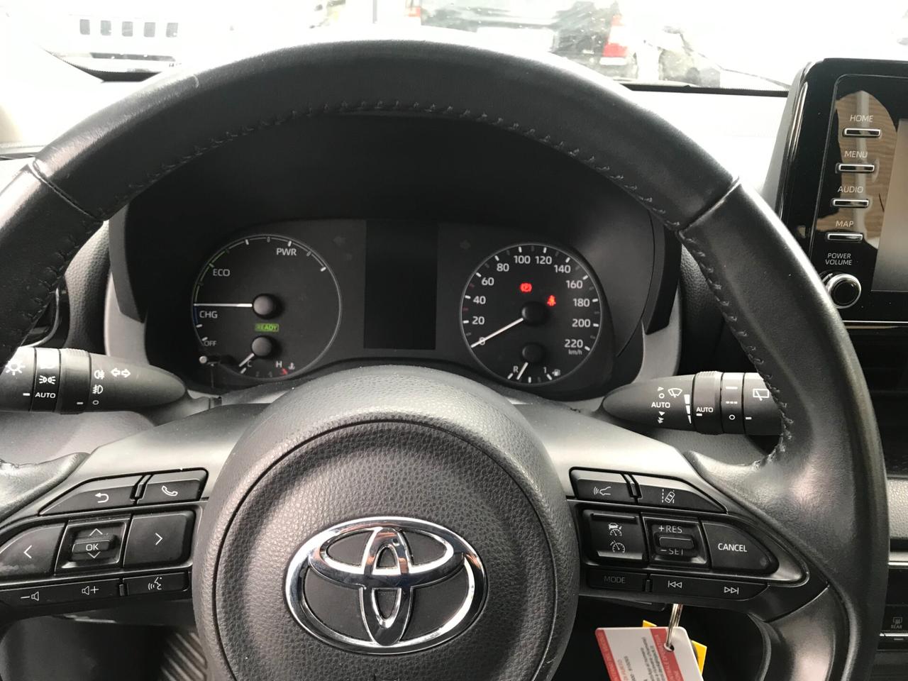 Toyota Yaris 1.5 Hybrid 5 porte Business