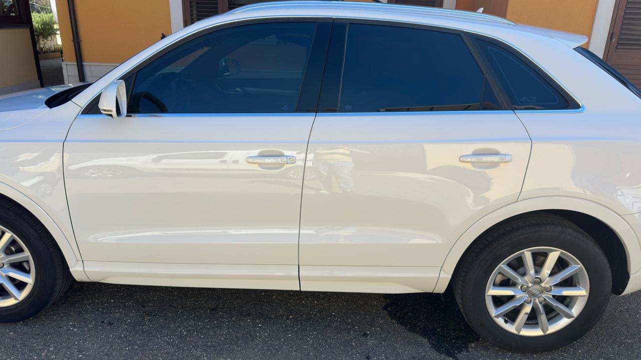 Audi Q3 2.0 TDI 120 CV Sport