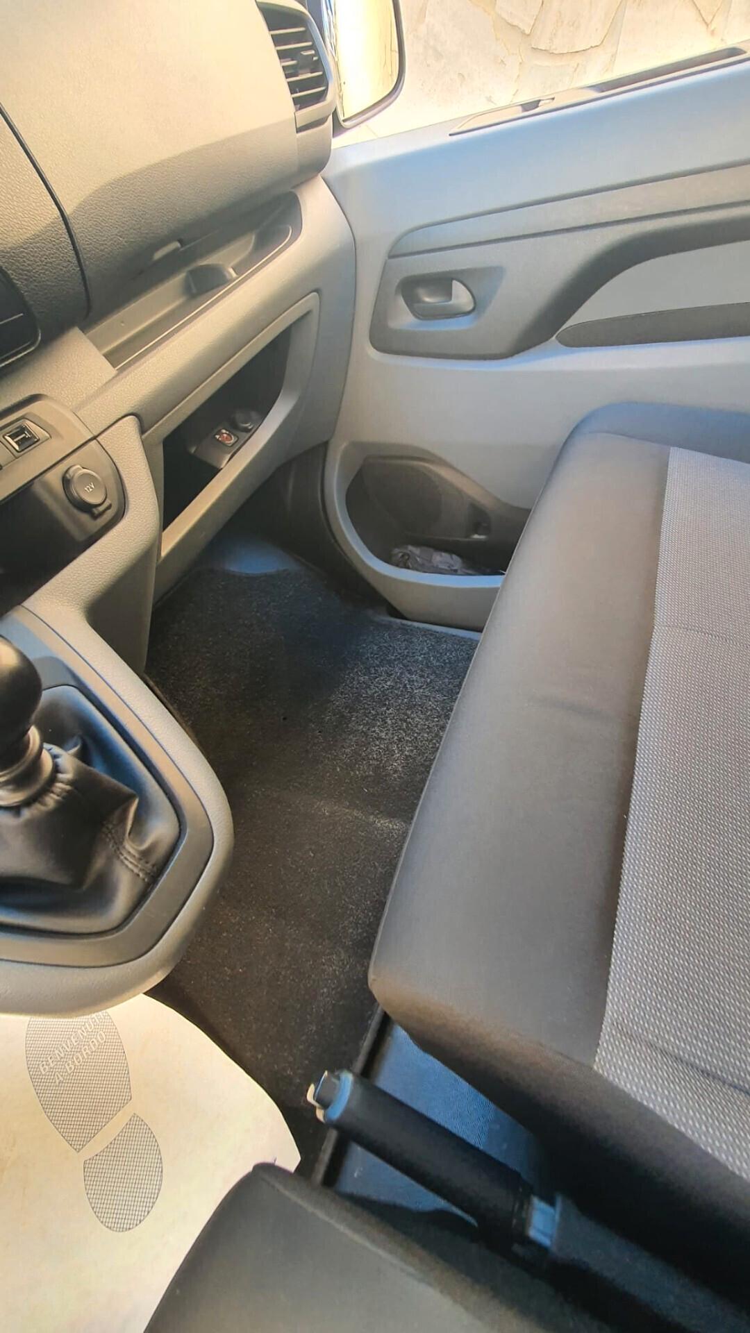 Peugeot Expert BlueHDi 100 S&S PC-TN Combi Compact