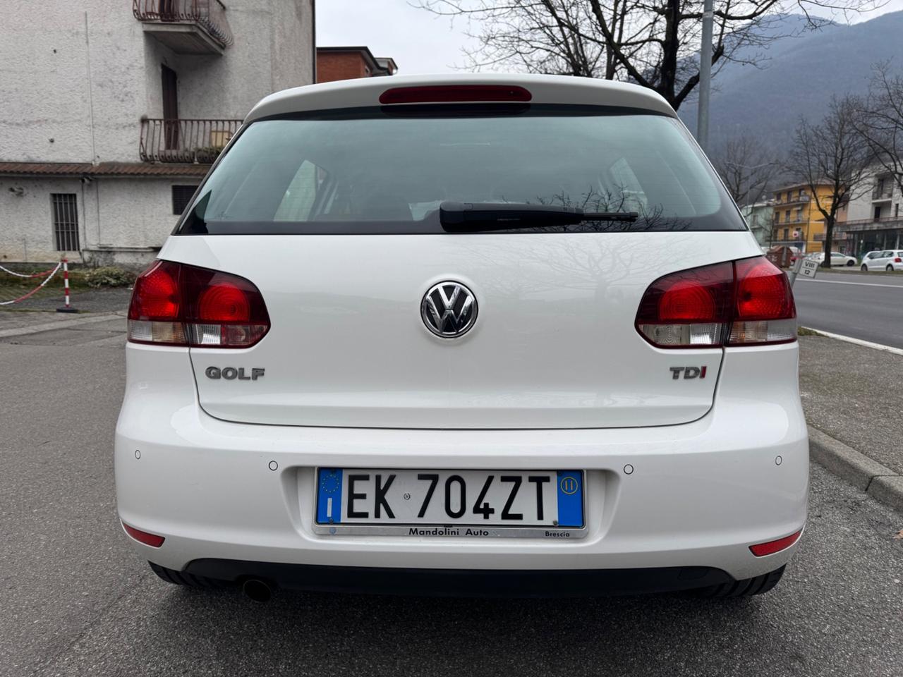 Volkswagen Golf Business 1.6 TDI DSG - CAMBIO AUTOMATICO - SENSORI ANTERIORI E POSTERIORI - OK NEOPATENTATI