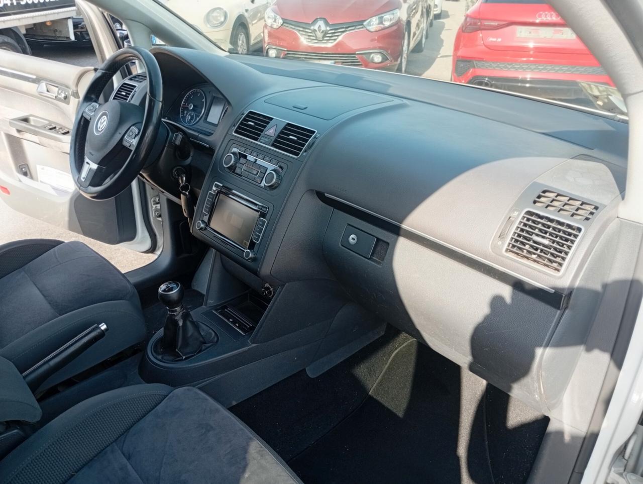 Volkswagen Touran 2.0 TDI 140 CV 7 POSTI