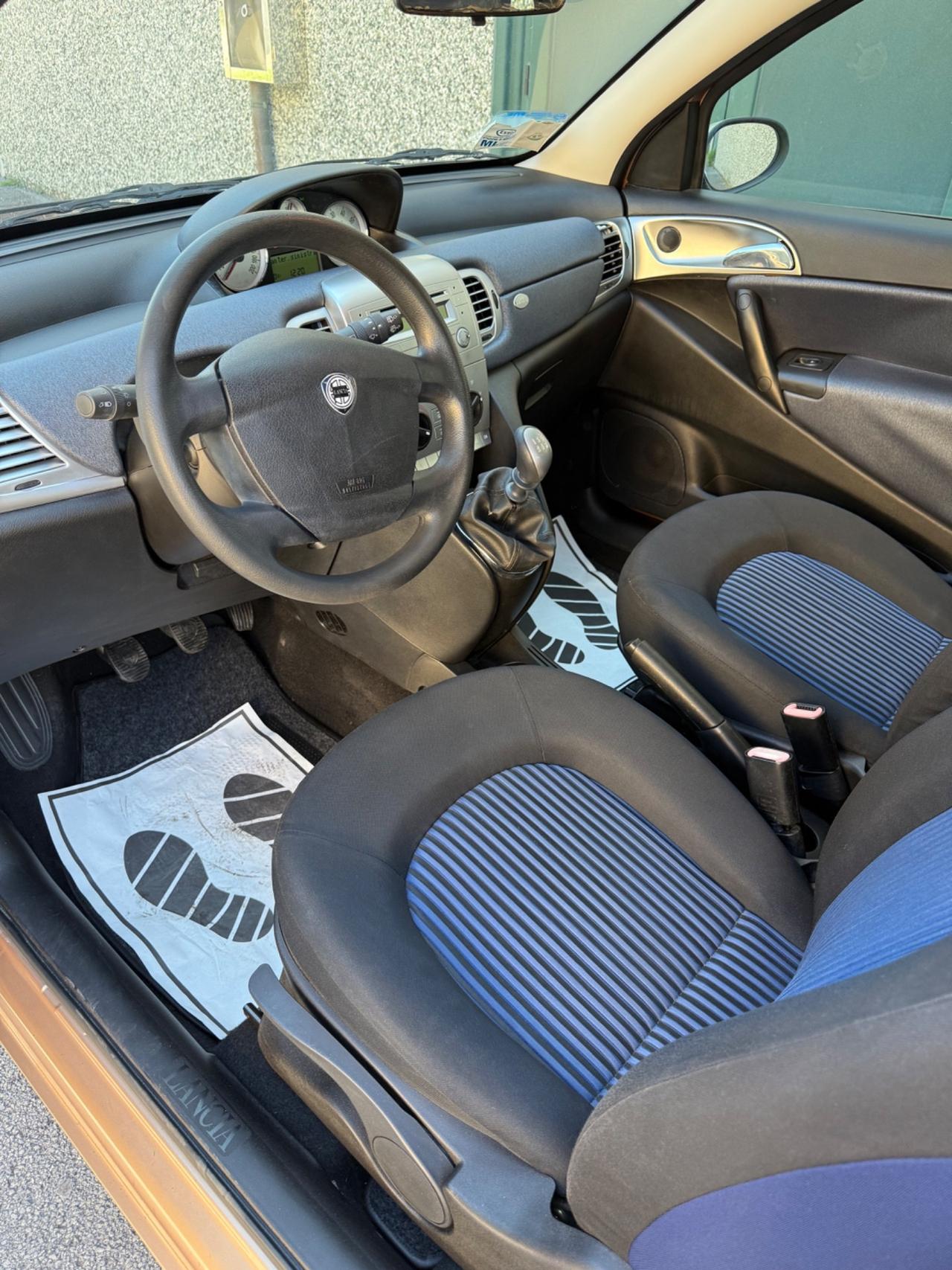 Lancia Ypsilon 1.2 Oro Bianco