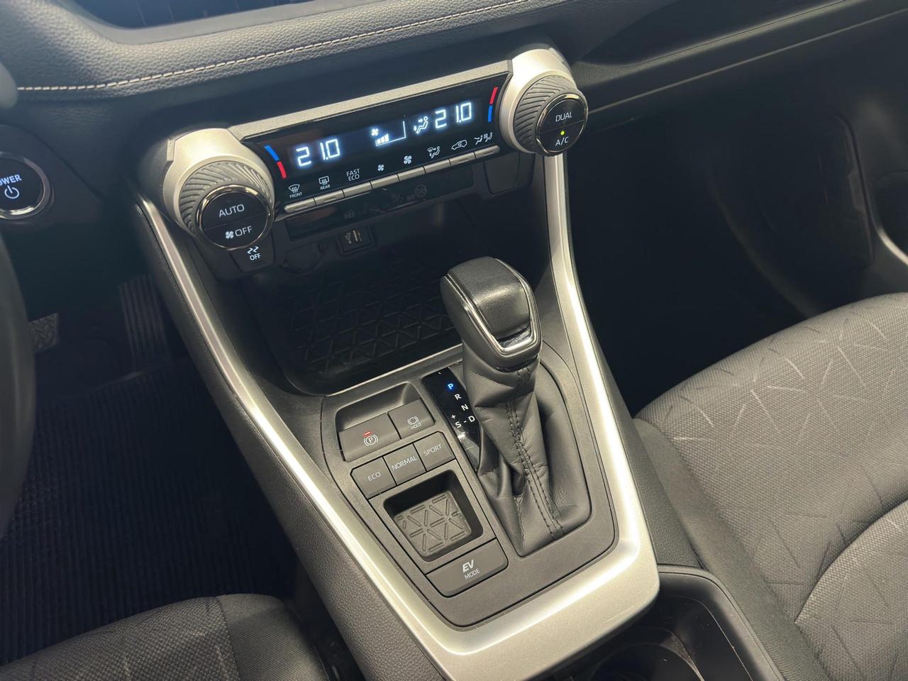 Toyota Rav4 2.5 vvt-ie h Active 2wd 218cv e-cvt