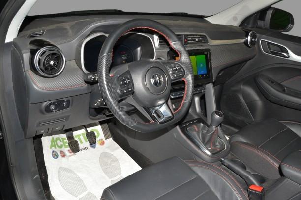 MG ZS - 1.5L 5MT LUXURY