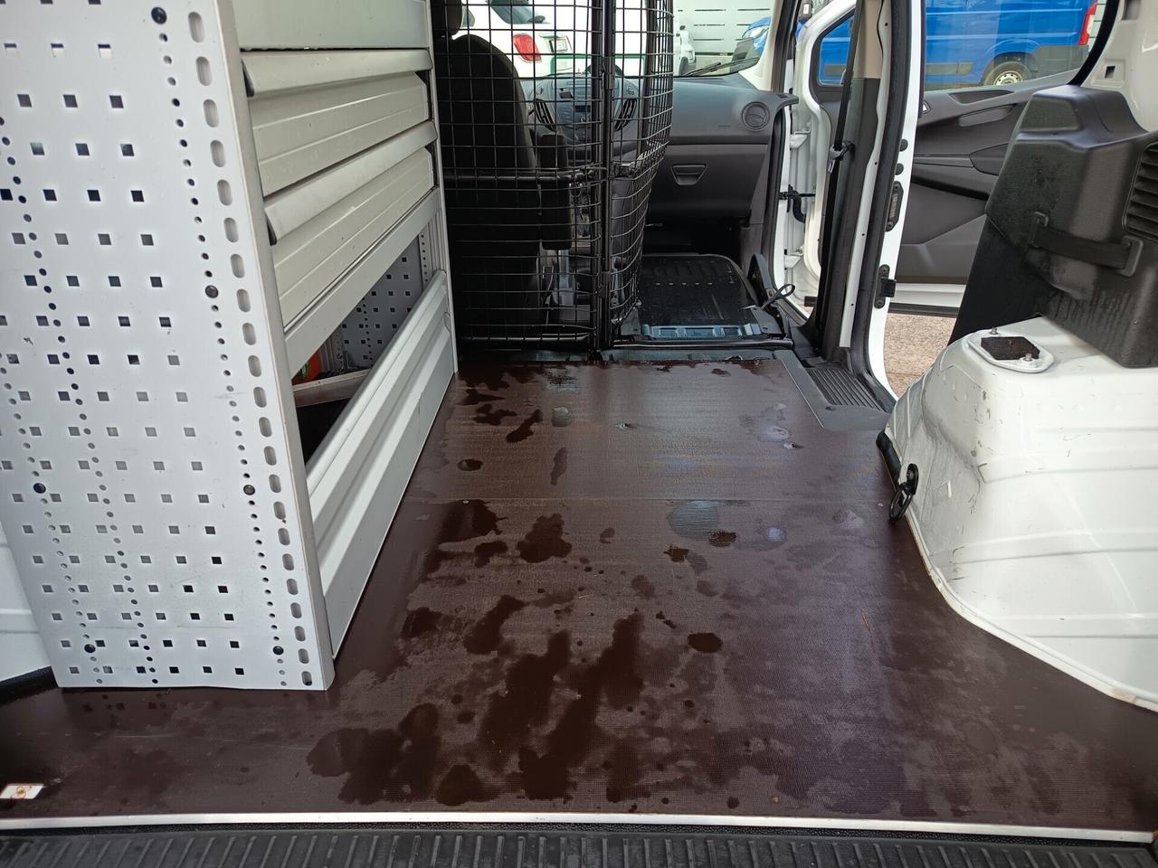 Ford transit courier 1,5 diesel autocarro 2022