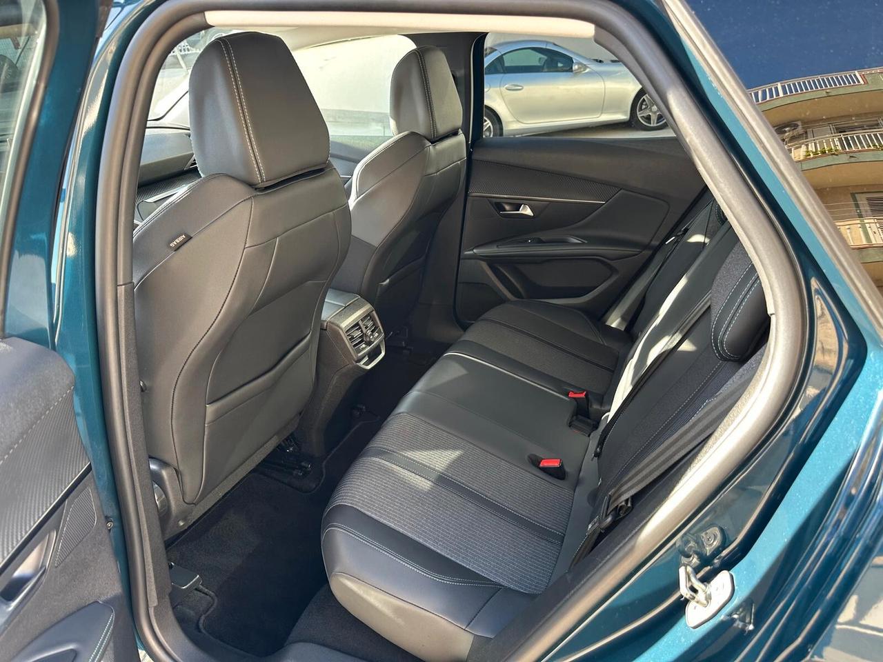 Peugeot 3008 BlueHDi 130 S&S EAT8 Allure Pack