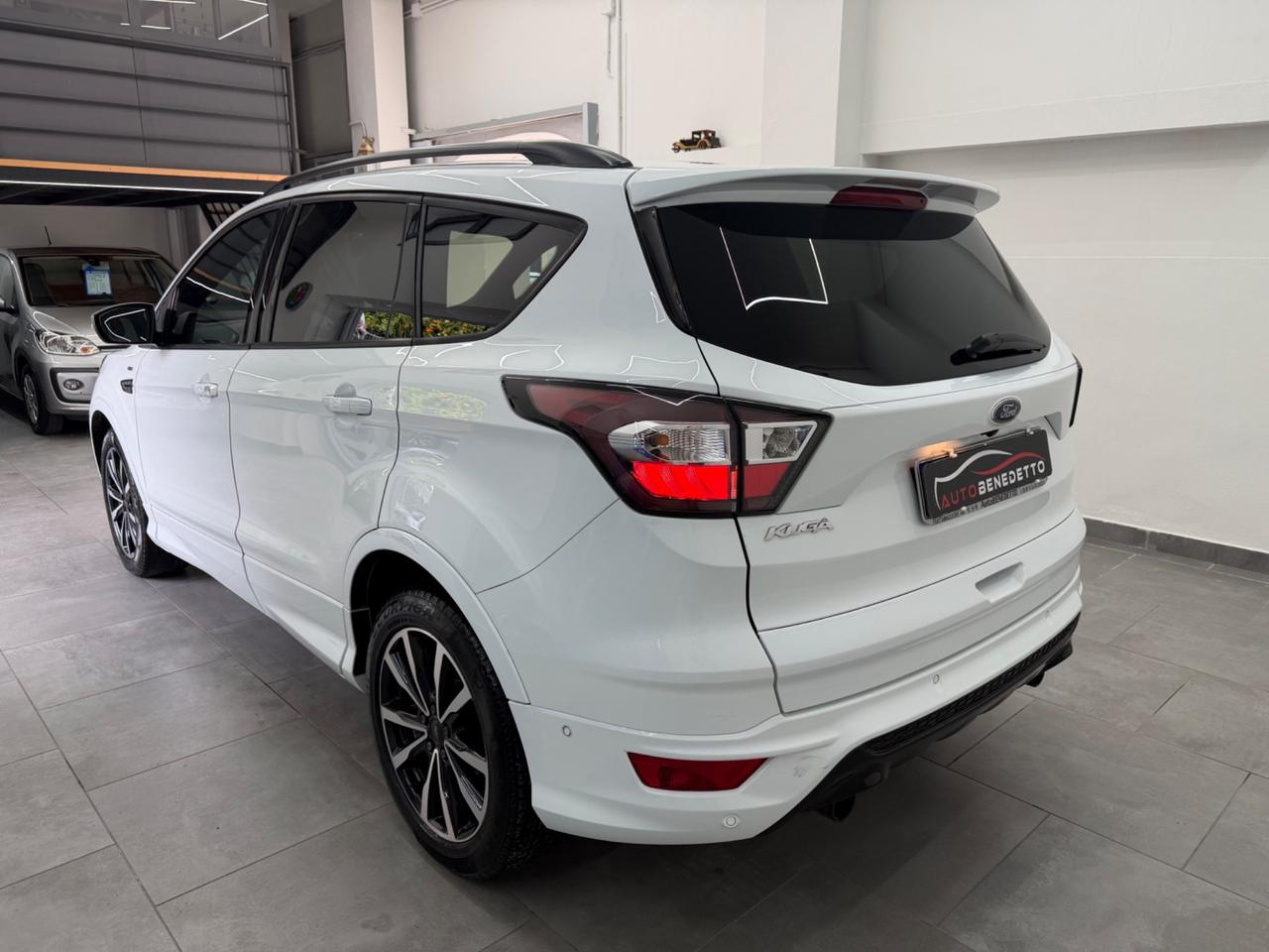 Ford Kuga 1.5 TDCI 120 CV S&S 2WD ST-Line 2018