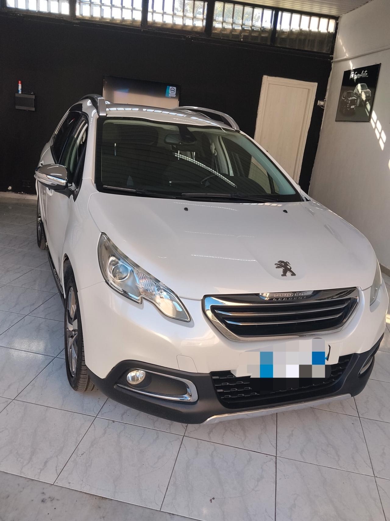 Peugeot 2008 1.6 diesel 2015 CON GARANZIA