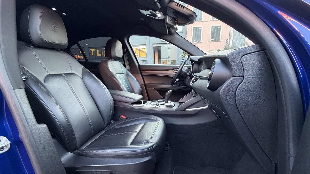 ALFA ROMEO STELVIO Q4 2.2 TI TURBODIESEL AT8 210CV - VOLANTE E SEDILI IN PELLE RISCALDABILI, MEMORIA