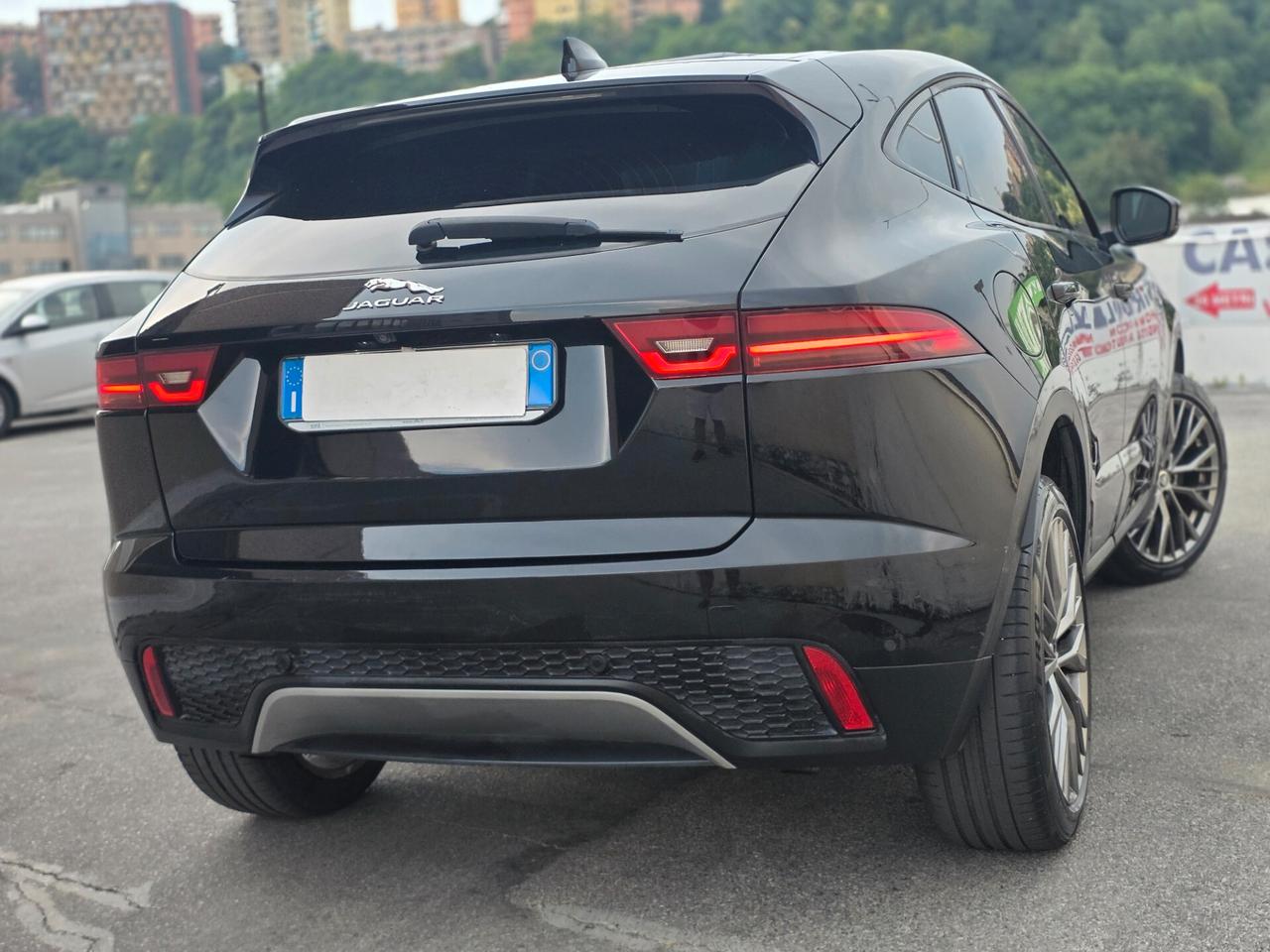 Jaguar E-Pace 2.0D 150 CV AWD aut. R-Dynamic HSE