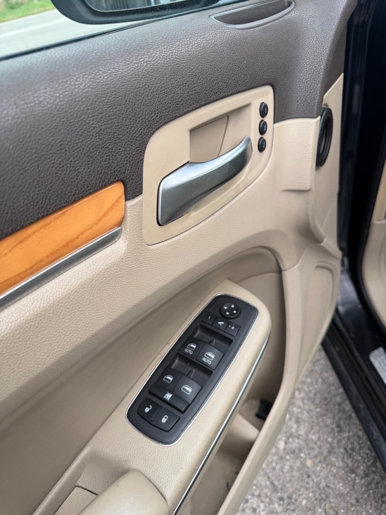 Lancia Thema 3.0 V6 Multijet II 239 CV Executive