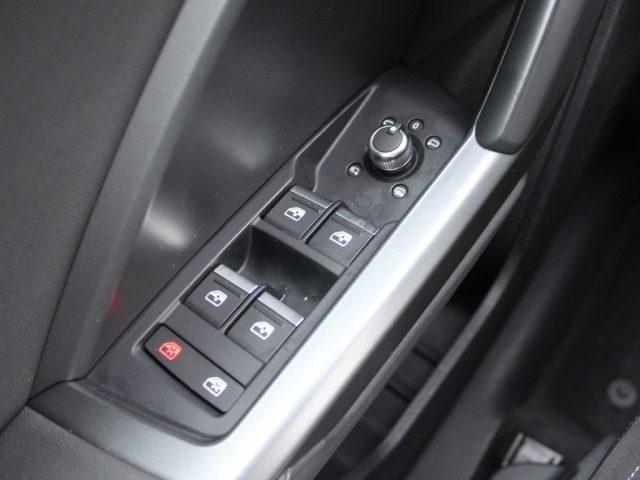 AUDI Q3 40 TFSI quattro S tronic S line edition -PROMO-